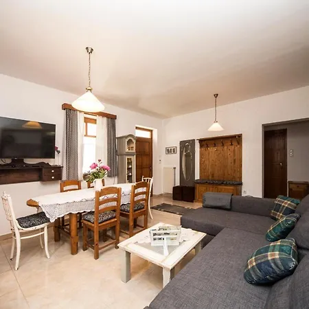 Apartment Ambitus-haz