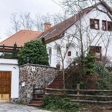 Ambitus-haz Apartment *