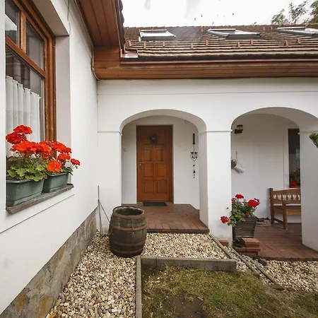 Apartman ámbitus-ház *