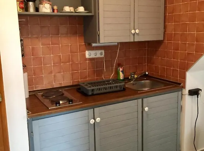 Ambitus-haz Διαμέρισμα *